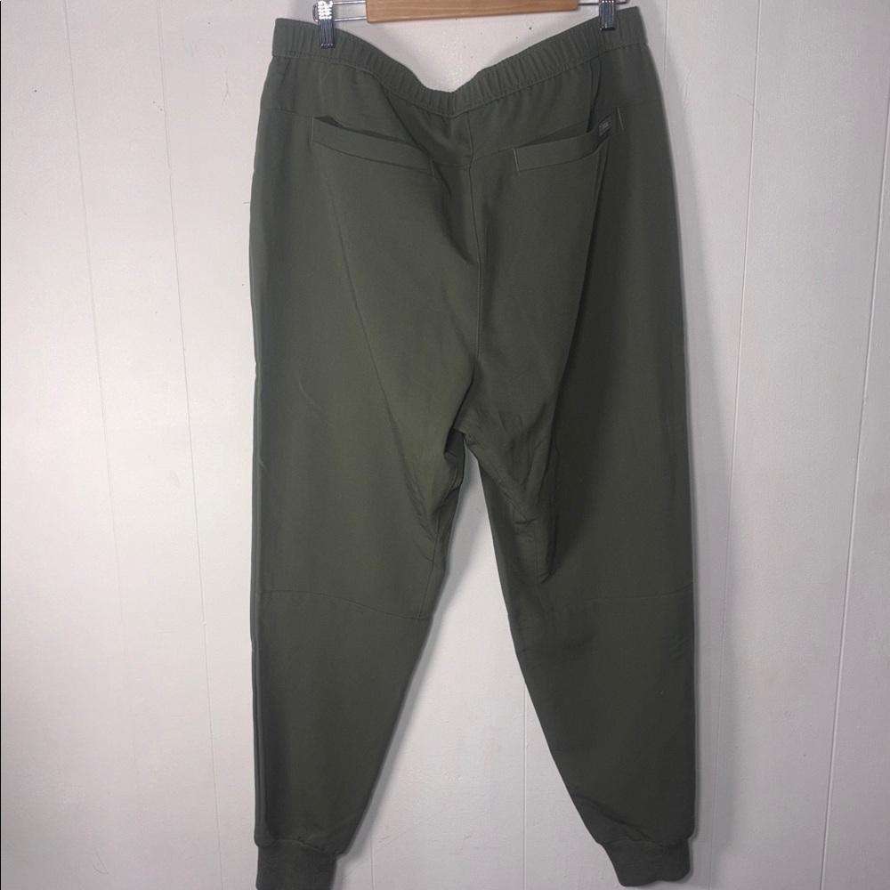 Figs Olive Green Scrub Set Extra Large - Picture 6 of 8